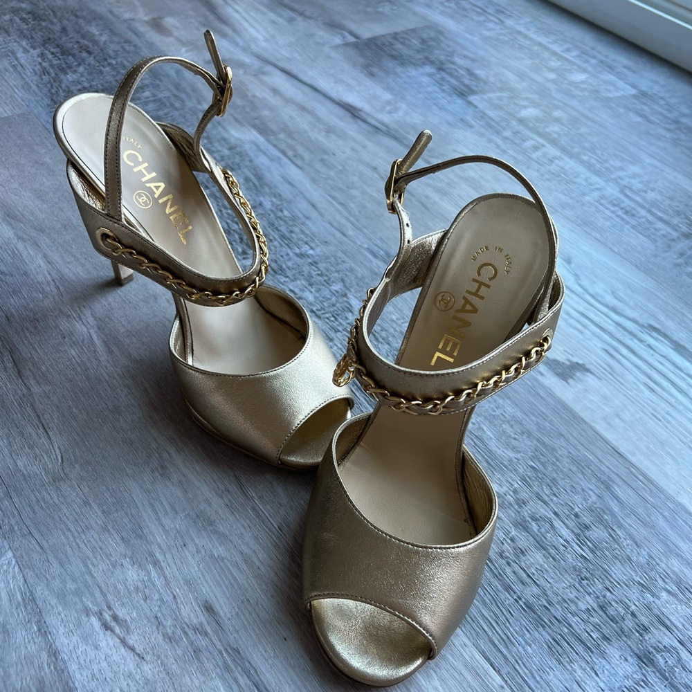 Chanel Gold sandals. Authentic. Made in Italy.